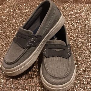 Adorable Cat and Jack loafers. EUC SIZE 8 toddler